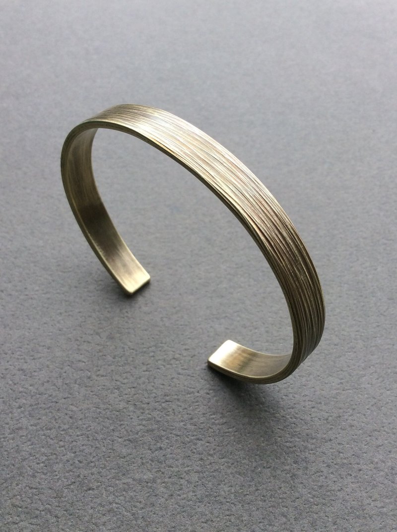 毛毛 宽版手感锻敲黄铜手环 10mm 7mm 5mm 20mm - 手链/手环 - 铜/黄铜 金色
