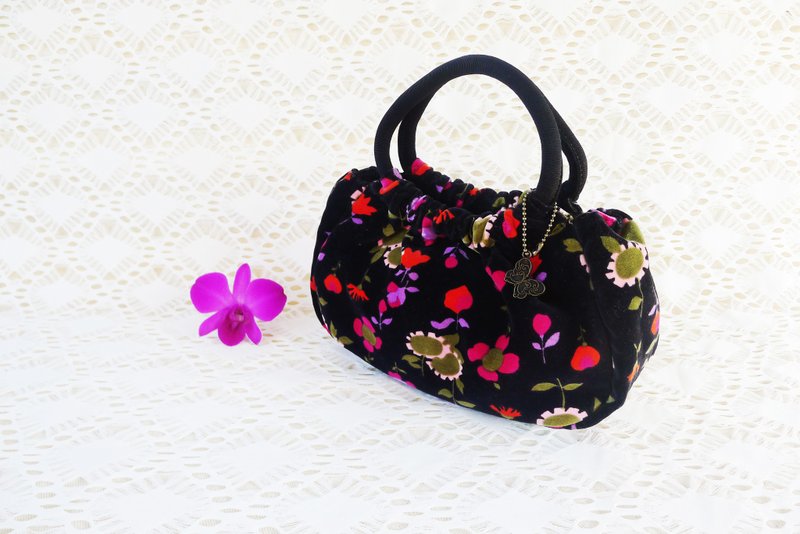 90s ANNA SUI Small Size Black Velvet with flowers printed top handle bag, boho - 手提包/手提袋 - 聚酯纤维 多色