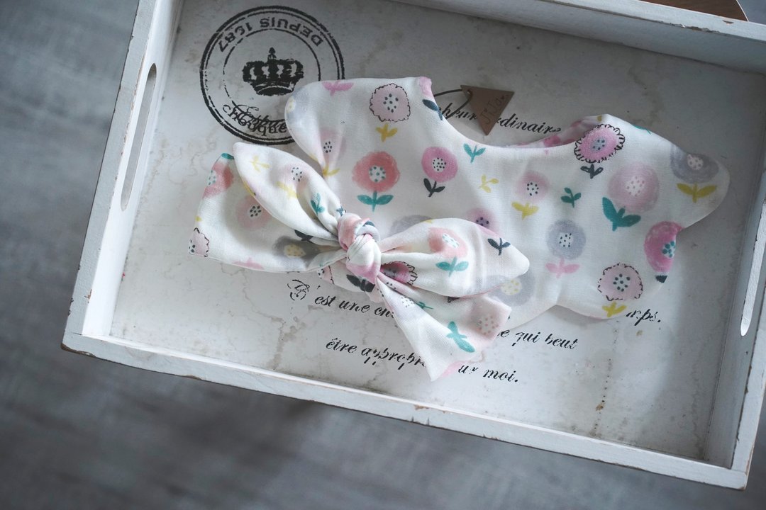 JIJA's Handmade Gift Set for babies  Girl - 围嘴/口水巾 - 棉．麻 