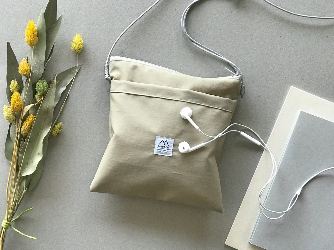 LIGHT BEIGE / lightweight nylon / sakosh shoulder bag - 侧背包/斜挎包 - 尼龙 卡其色