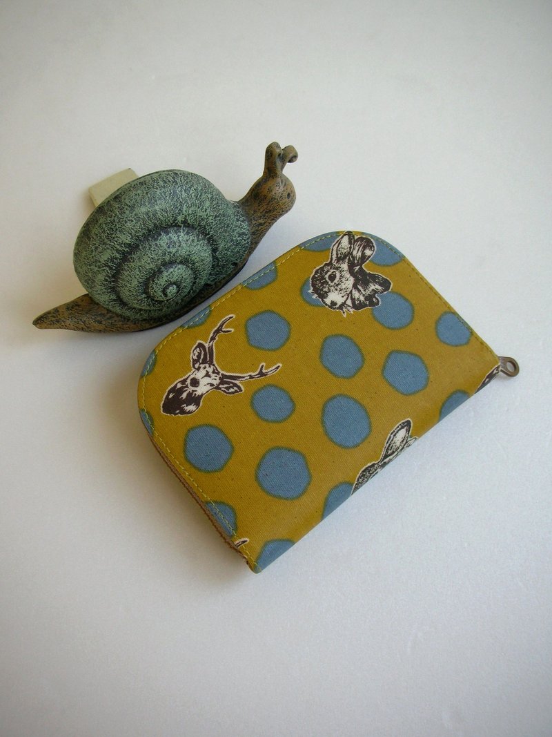 古家悦子彩色之旅【鹿与兔】防水布-短夹/皮夹/零 - 皮夹/钱包 - 防水材质 卡其色