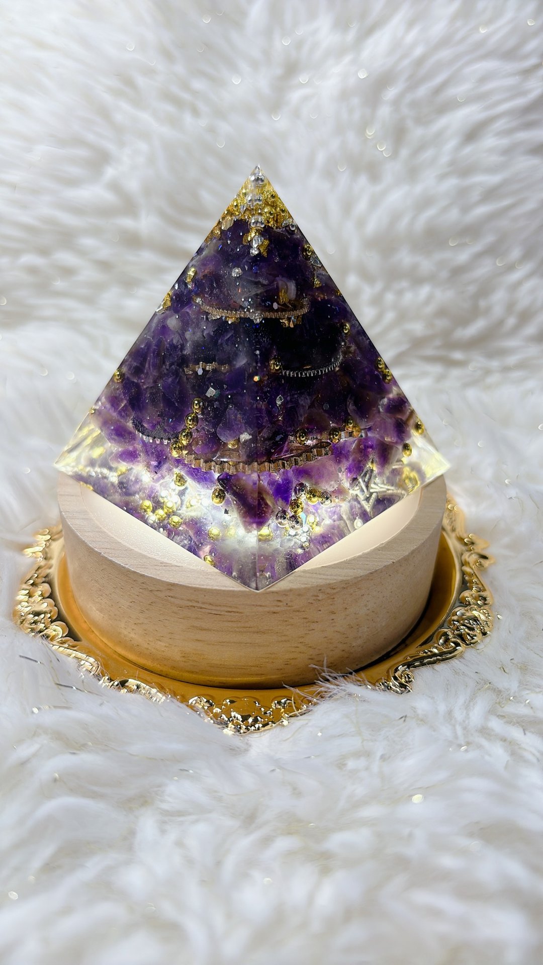 理性与感性兼具的智慧之光-紫水晶奥刚能量金字塔 - 摆饰 - 水晶 紫色