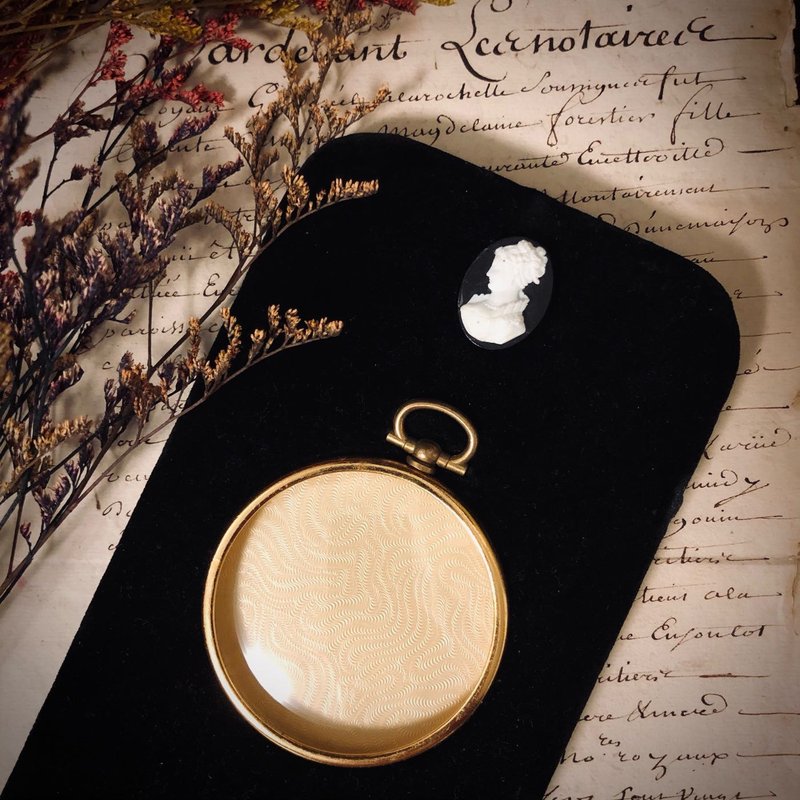 法国仕女怀表造型4连相框组 - 墙贴/壁贴 - 其他材质 粉红色