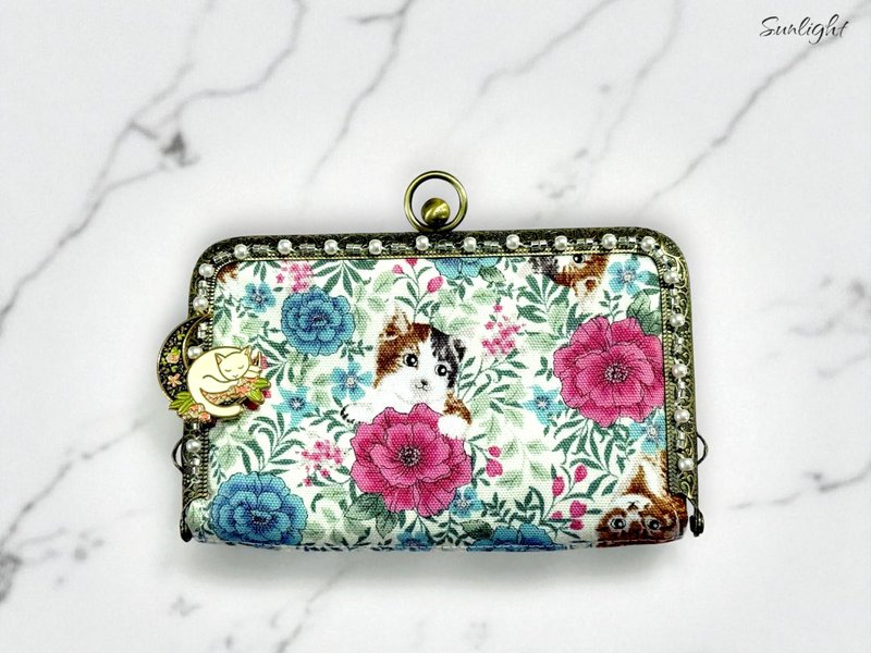 日光小巷手创  花园里的猫咪秘境口金包 零钱包 收纳包 - 零钱包 - 棉．麻 