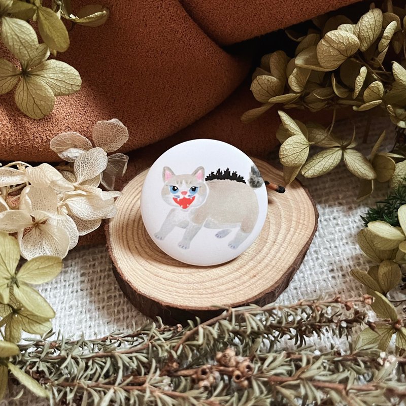 凶凶比 猫吉拉 雾面胸章 - 徽章/别针 - 塑料 白色