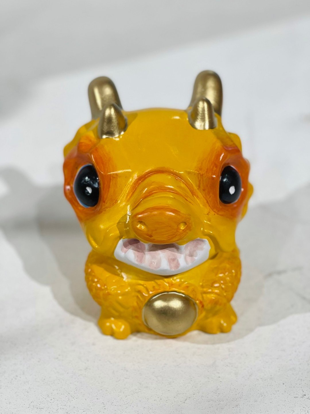 龙年新品 台湾制造 纯手工绘制 陶瓷黄色 招财 彩球龙祈福存钱筒 - 玩偶/公仔 - 陶 黄色