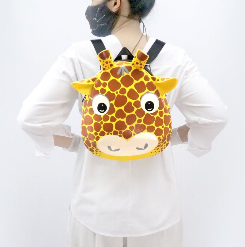 Giraffe backpack,crossbody bag,hand painted bag,for animals lovers. - 后背包/双肩包 - 人造皮革 黄色