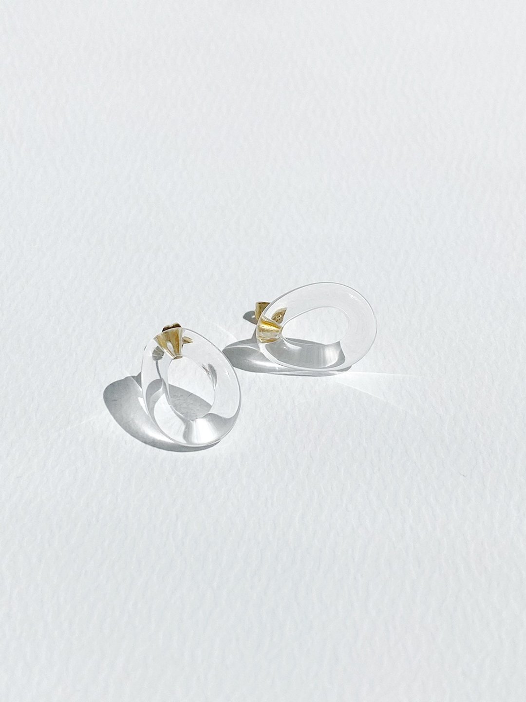 OLLIA earrings - 灯工烧制玻璃 耳环 - 耳环/耳夹 - 玻璃 透明