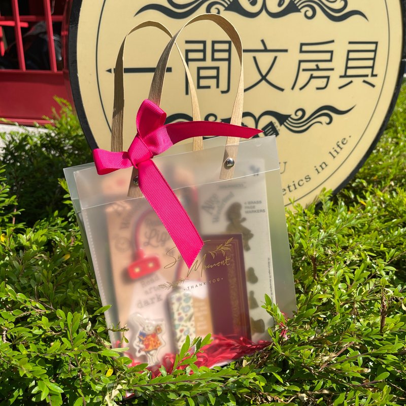 【Pinkoi 线下活动预购商品】爱丽丝组合礼 / 跃入书中 纵享奇幻 - 笔记本/手帐 - 其他材质 