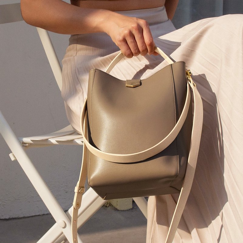 【定制化礼物】三用皮革水桶包/摩卡色-免费定制刻字 - 束口袋双肩包 - 真皮 卡其色