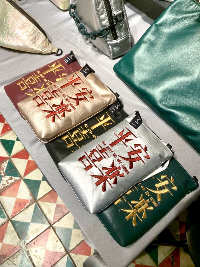 MY福袋组合内含一个大tote bag及一个平安喜乐手机包 - 其他 - 防水材质 