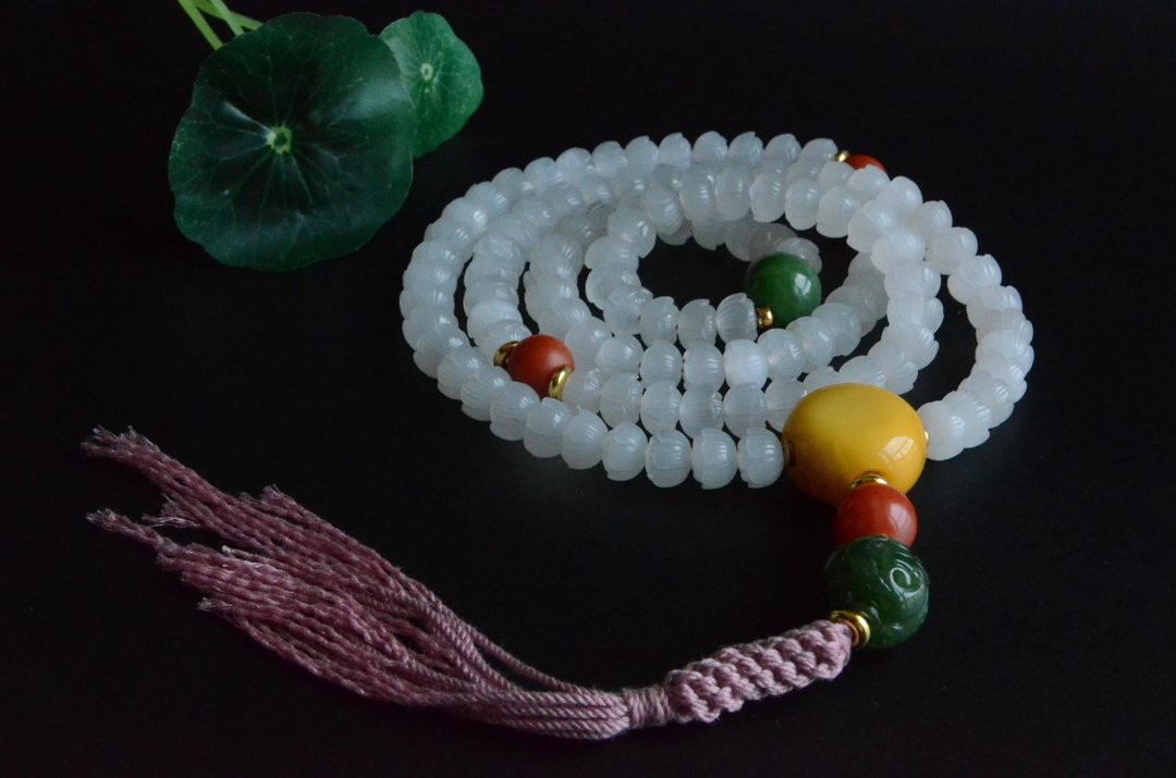 【佛莲】手工雕刻天然青海老料白玉莲花108念珠手持项链 - 项链 - 宝石 
