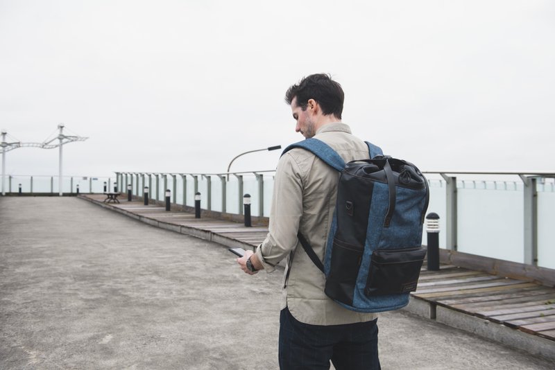 啧啧米克包 15" 系列 DYDASH 3用 /翻转/后背包/妈妈包(学院牛仔) - 后背包/双肩包 - 真皮 