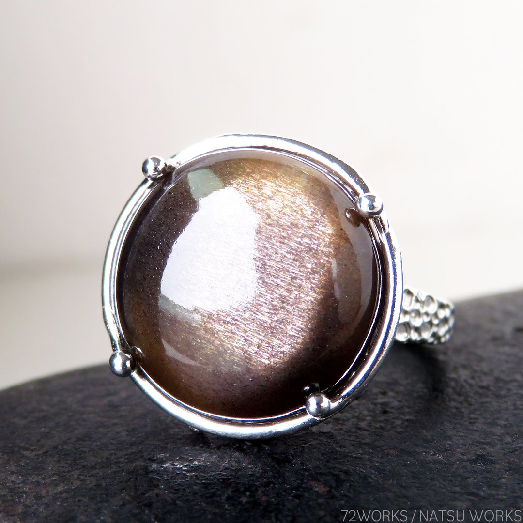 Gold Sheen Moonstone Ring - 戒指 - 宝石 金色