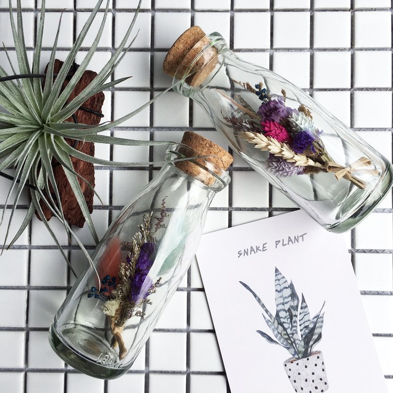 《Wannabe》干燥花瓶～文青感 毕业礼物 桌上摆设 办公桌摆饰 永生花 送礼 房间布置 花艺 结婚 婚礼布置 兔尾草 干燥花束 MIT 礼物 客物制化 婚礼小物 情人节礼物 薰衣草 七夕 - 植栽/盆栽 - 植物．花 多色