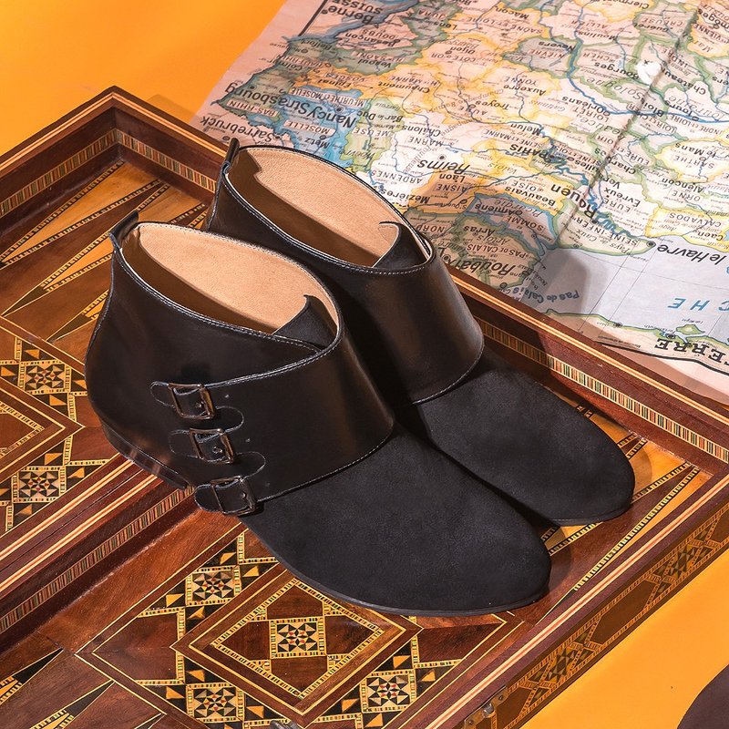 黑色 真皮三环侧皮带饰扣短靴 - 女款短靴 - 真皮 