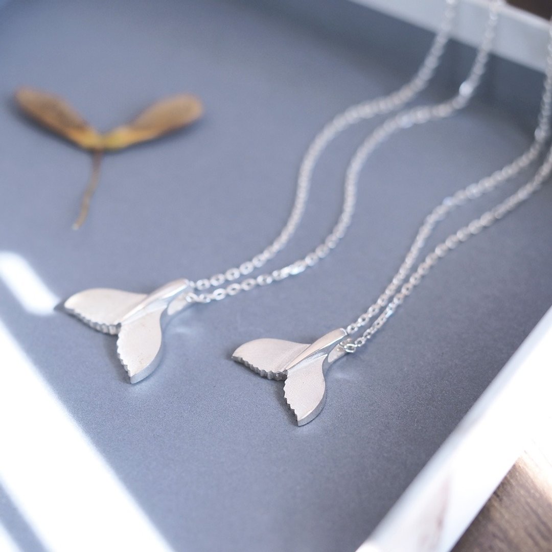 Whale Tail Pair Necklace Silver 925 - 项链 - 其他金属 银色