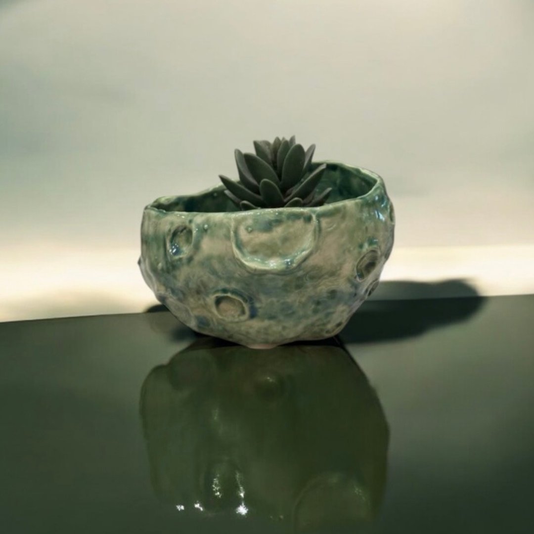 【 カク制陶  】草山乐绿 手工月球陶盆 盆器 花盆 花器 花瓶 - 植栽/盆栽 - 陶 绿色