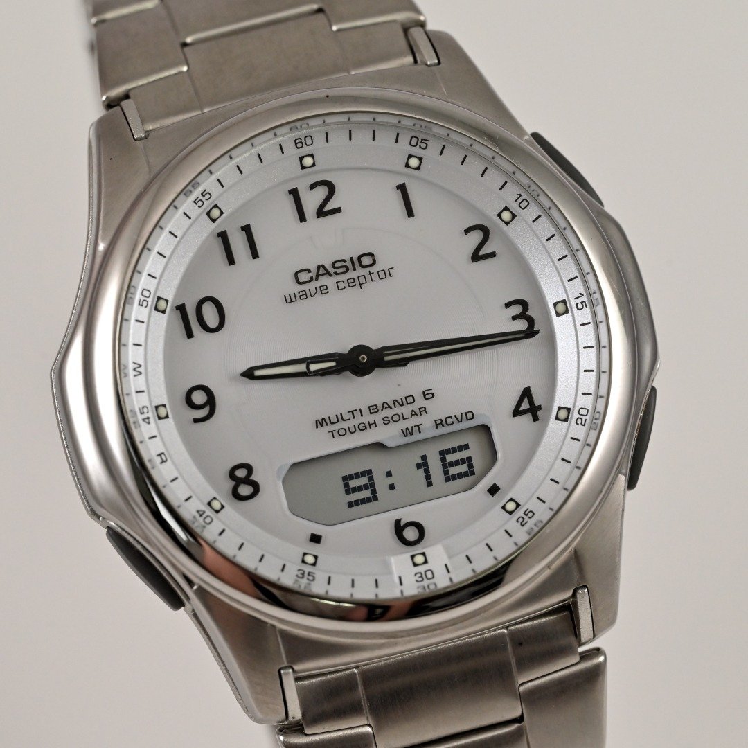 [CASIO] 卡西欧 Wave Ceptor Tough 太阳能男表 白色表盘 WVA-M630 无线电太阳能多带 6 日本发货 - 女表 - 不锈钢 银色