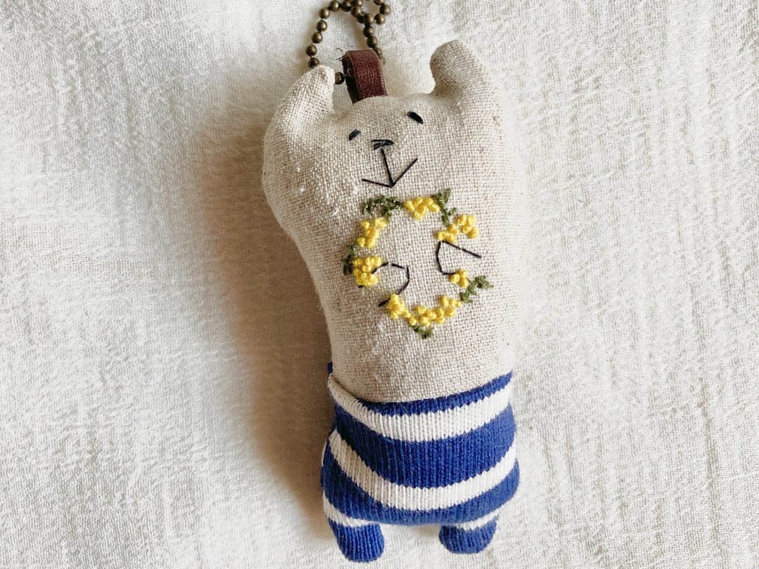 Muu-chan's hand-embroidered mascot strap - 钥匙链/钥匙包 - 棉 蓝色