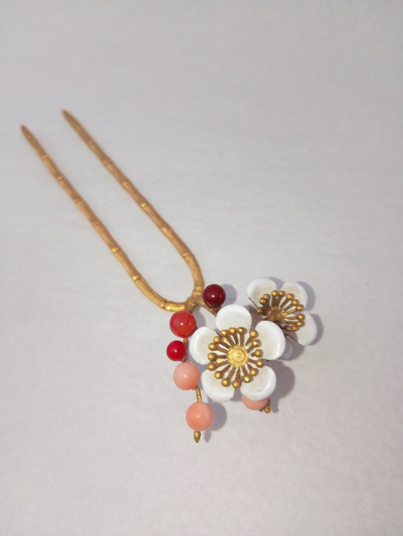 手工梅花簪 / 日式和服婚礼发饰 / 日本传统发饰 Kanzashi - 发饰 - 其他金属 