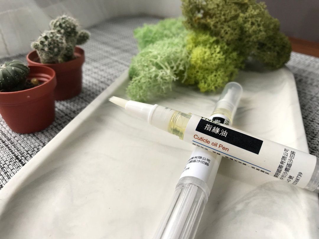 【YNEZ 热卖商品 】纤纤玉手指缘油 国际芳疗师精选配方彩虹玉手 - 手足保养 - 精油 