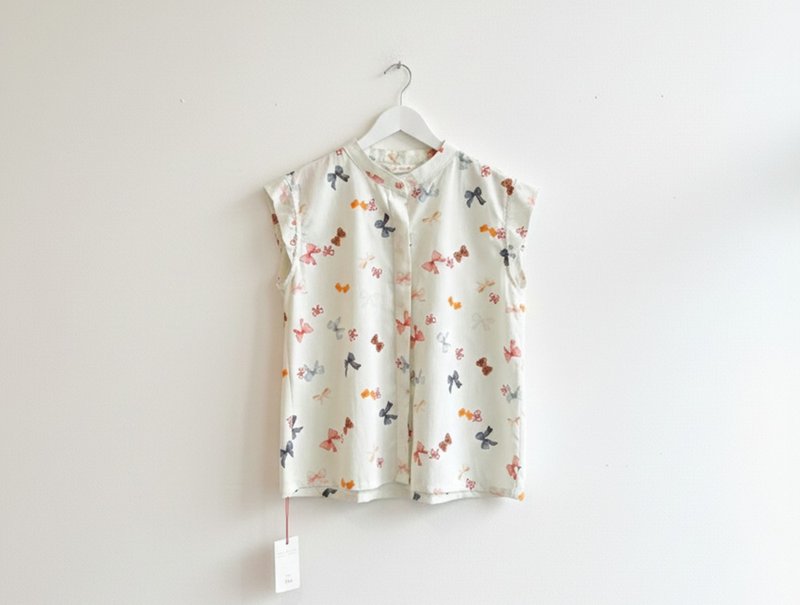 蝴蝶结图案棉质，立体袖中式领口上衣 - 女装上衣 - 棉．麻 