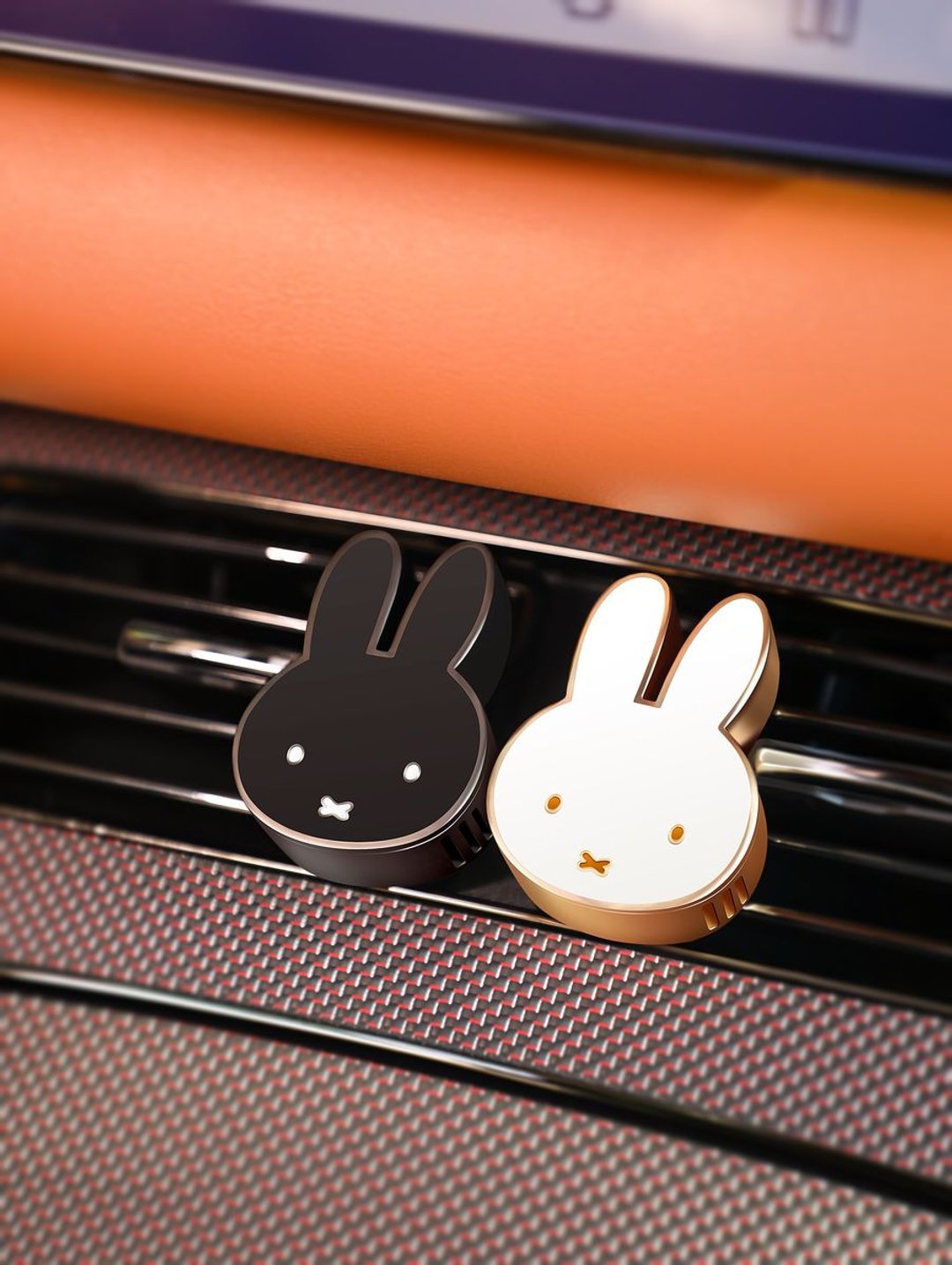 miffy 汽车公仔摆设 - 白色+黑色 两件套装 - 香薰/精油/线香 - 其他金属 白色