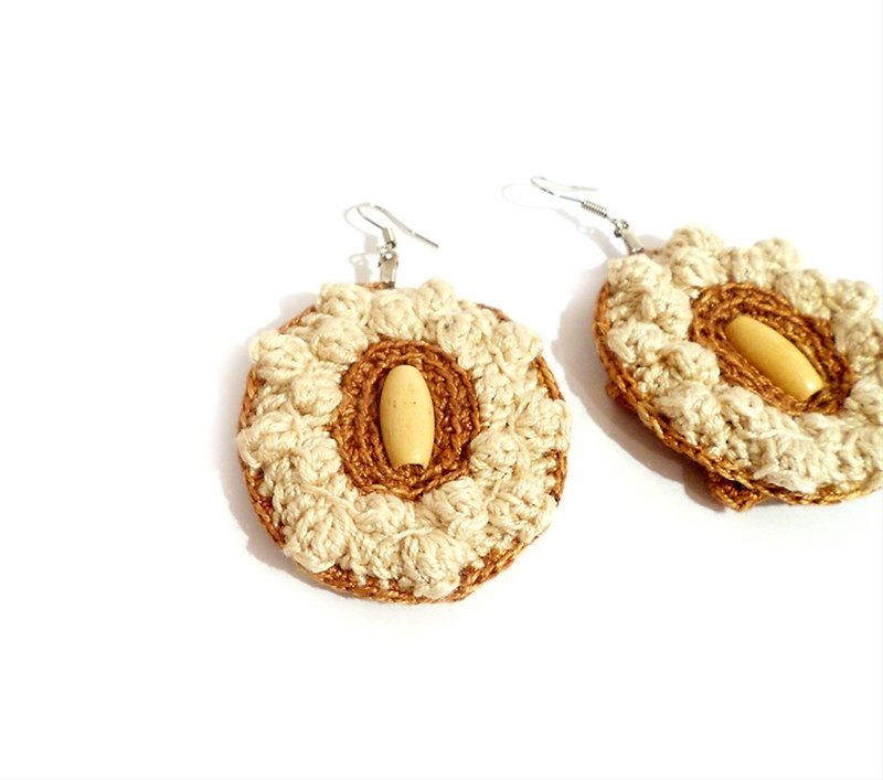 Chunky Popcorn Oval Crochet Earrings Ecru Cinnamon Rustic Style - 耳环/耳夹 - 绣线 咖啡色