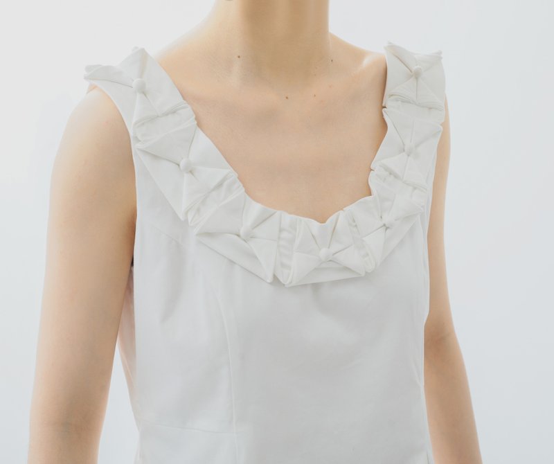 【手工花朵】法式复古/miu系千金/茧型连衣裙 - 洋装/连衣裙 - 棉．麻 白色