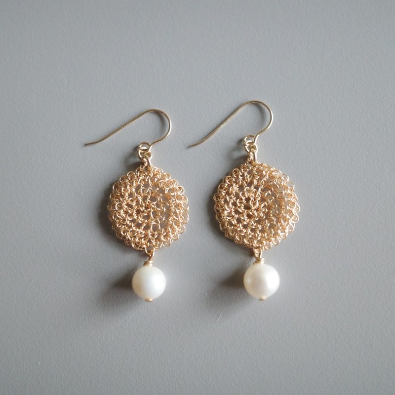 Lace Pearl 金属蕾丝耳饰　Gold color - 耳环/耳夹 - 铜/黄铜 金色