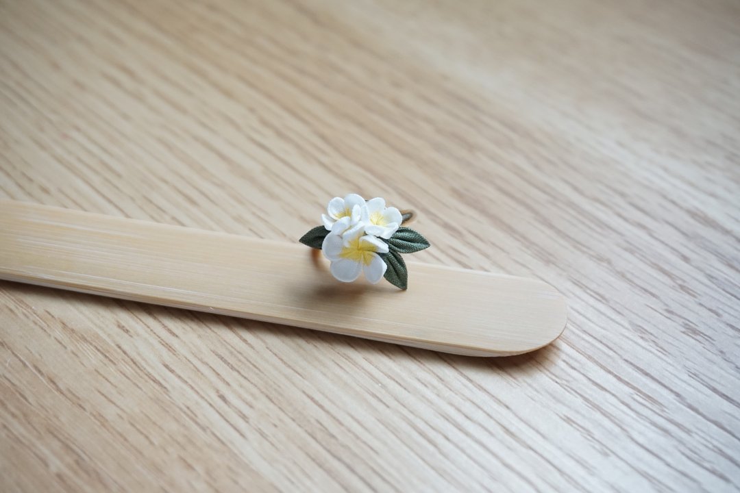 热带风情 鸡蛋花 Plumeria 细工花戒指 - 戒指 - 棉 