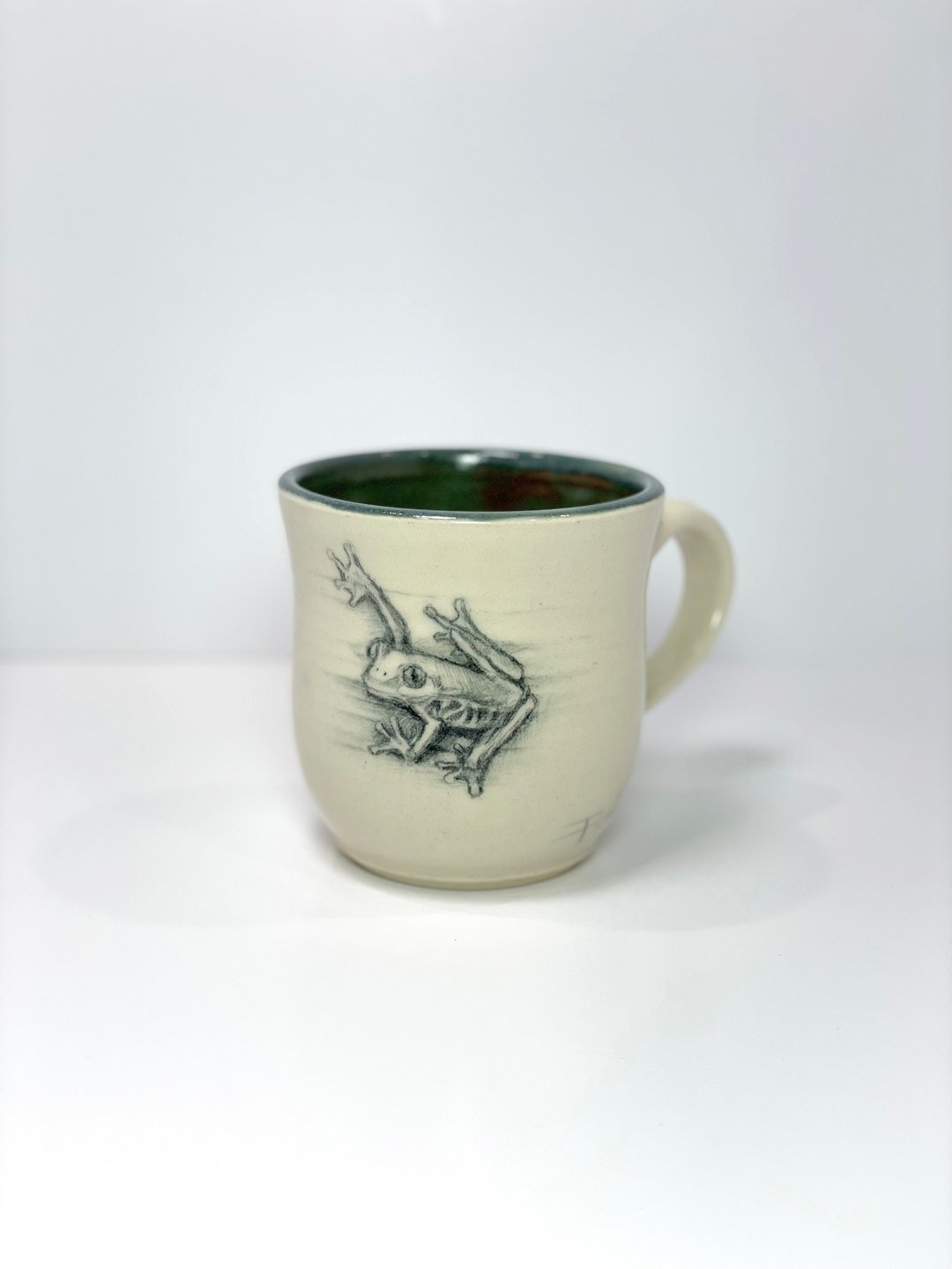 HEITO POTTERY 青蛙手绘 马克杯 - 咖啡杯/马克杯 - 陶 多色