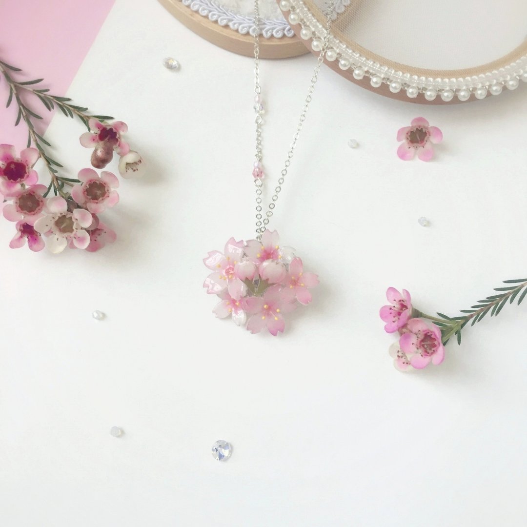 樱花小绣球淡淡粉白桜混色小花球水晶颈链 项链 <樱花系列限定款> - 颈链 - 水晶 粉红色