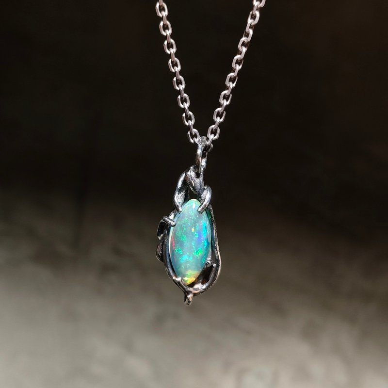 银吊墬/蛋白石/ - 项链 - 宝石 白色