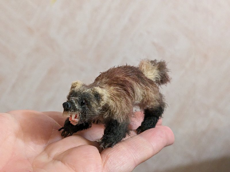 Wolverine. 3.5 cm. It is the most dangerous animal, is a symbol of fearlessness - 玩偶/公仔 - 其他材质 咖啡色