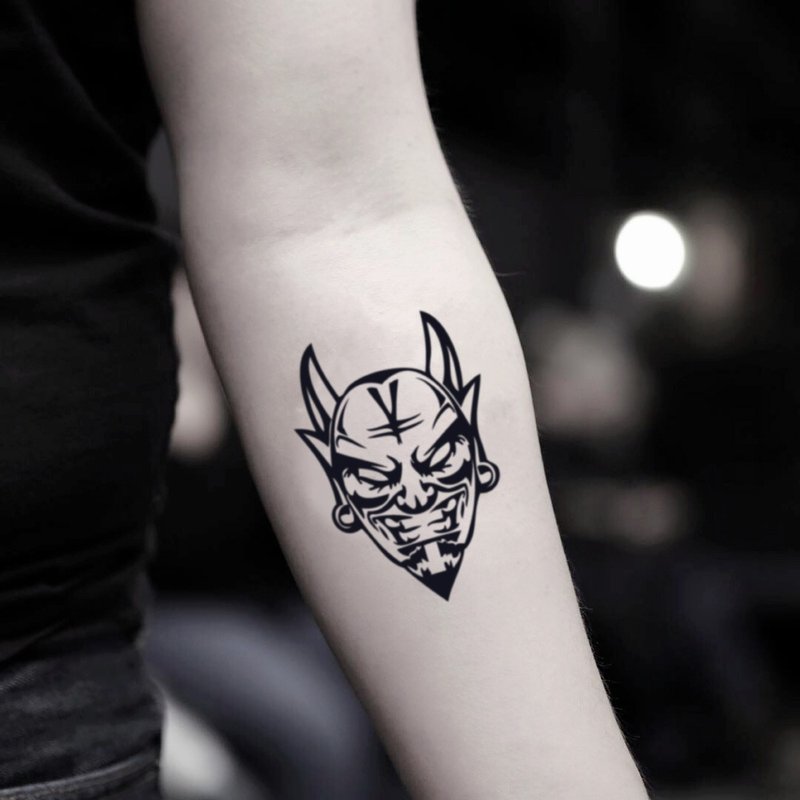 OhMyTat 恶魔头面具 Devil Head 刺青图案纹身贴纸 (2 张) - 纹身贴 - 纸 黑色