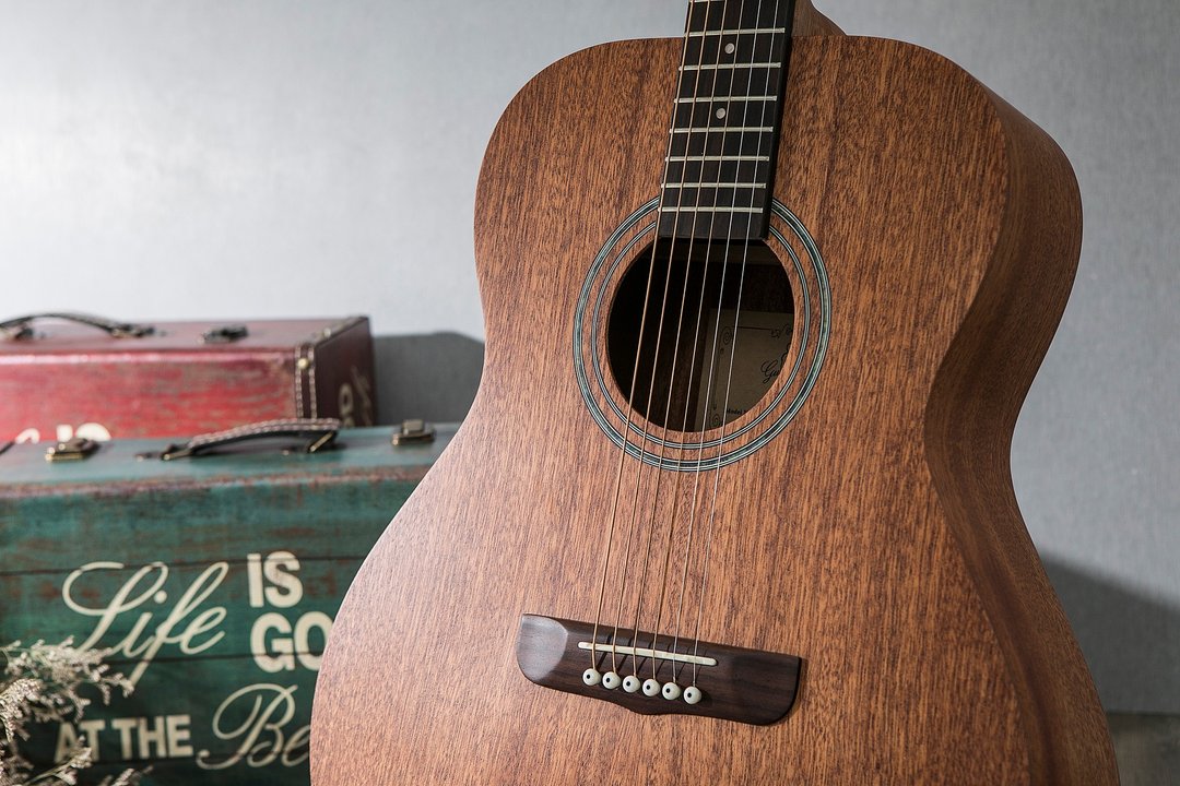 台湾原创 guitarman M-11BE 40寸 桃花心木合板 手工40寸OM桶身吉他 拾音器版 - 吉他/乐器 - 木头 