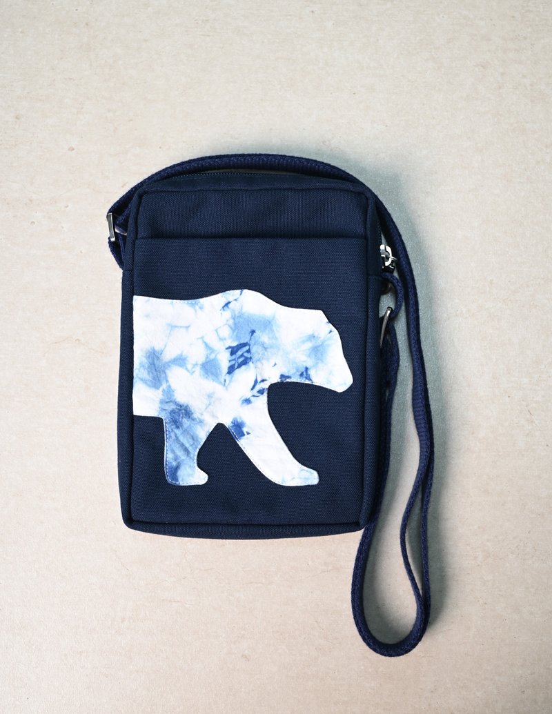 【记忆有限】蓝染斜背包/随身包-北极熊 - 侧背包/斜挎包 - 棉．麻 蓝色