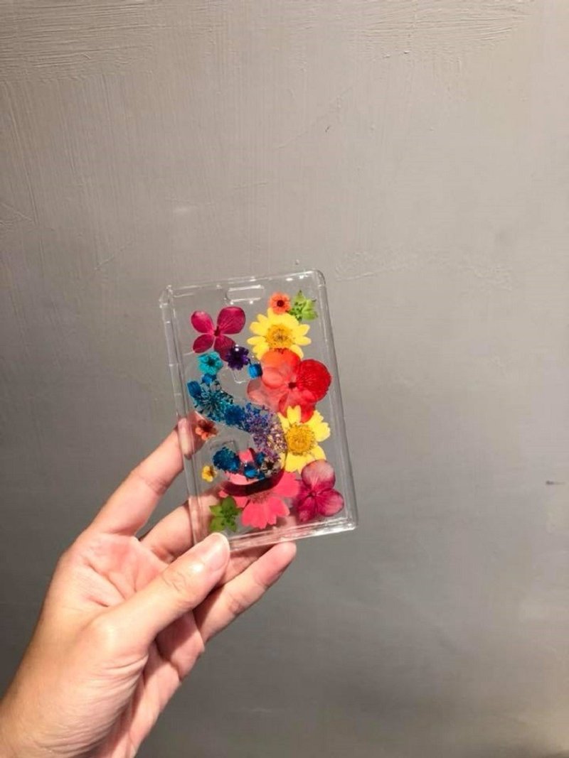 Oone_n_only 押花字母卡套A-Z - 证件套/卡套 - 塑料 