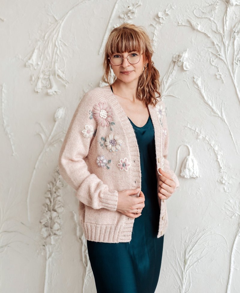 定制手工针织羊驼毛开襟羊毛衫绣花为妇女 - 女装针织衫/毛衣 - 羊毛 