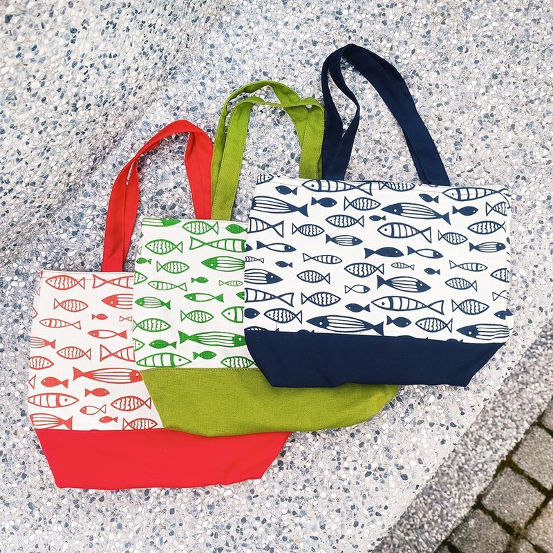 手作手提袋-鱼 - 手提包/手提袋 - 棉．麻 多色