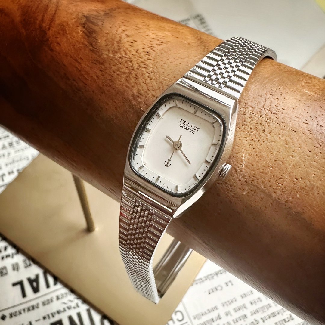 90年代 早期日本TELUX石英表 silver W - 女表 - 不锈钢 银色