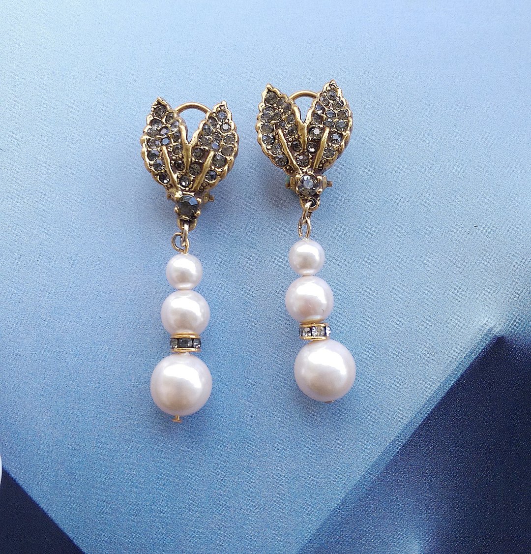 Vintage Jewelry 西洋古董饰品 钻叶 垂珠 夹式耳环 - 耳环/耳夹 - 其他金属 金色
