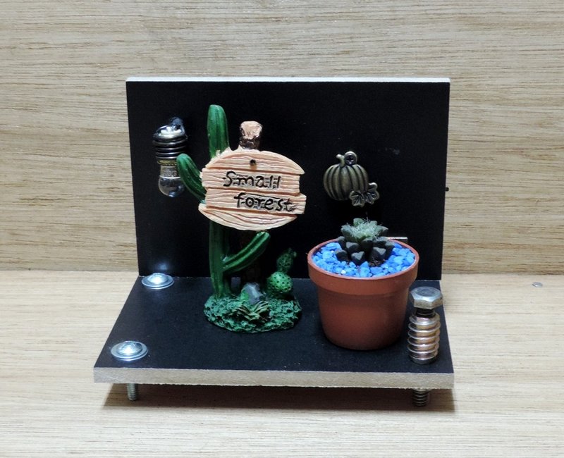 宇宙植物园 · 科技工业风 · 多肉植物 - 植栽/盆栽 - 植物．花 