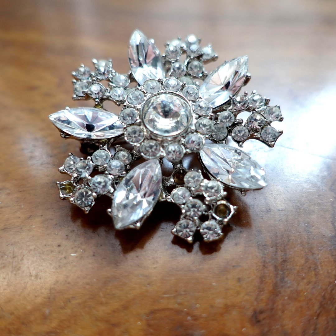 日本中古银色花形闪石心口针襟针别针襟针 贵妇古着珠宝首饰品 - 胸针 - 其他金属 银色