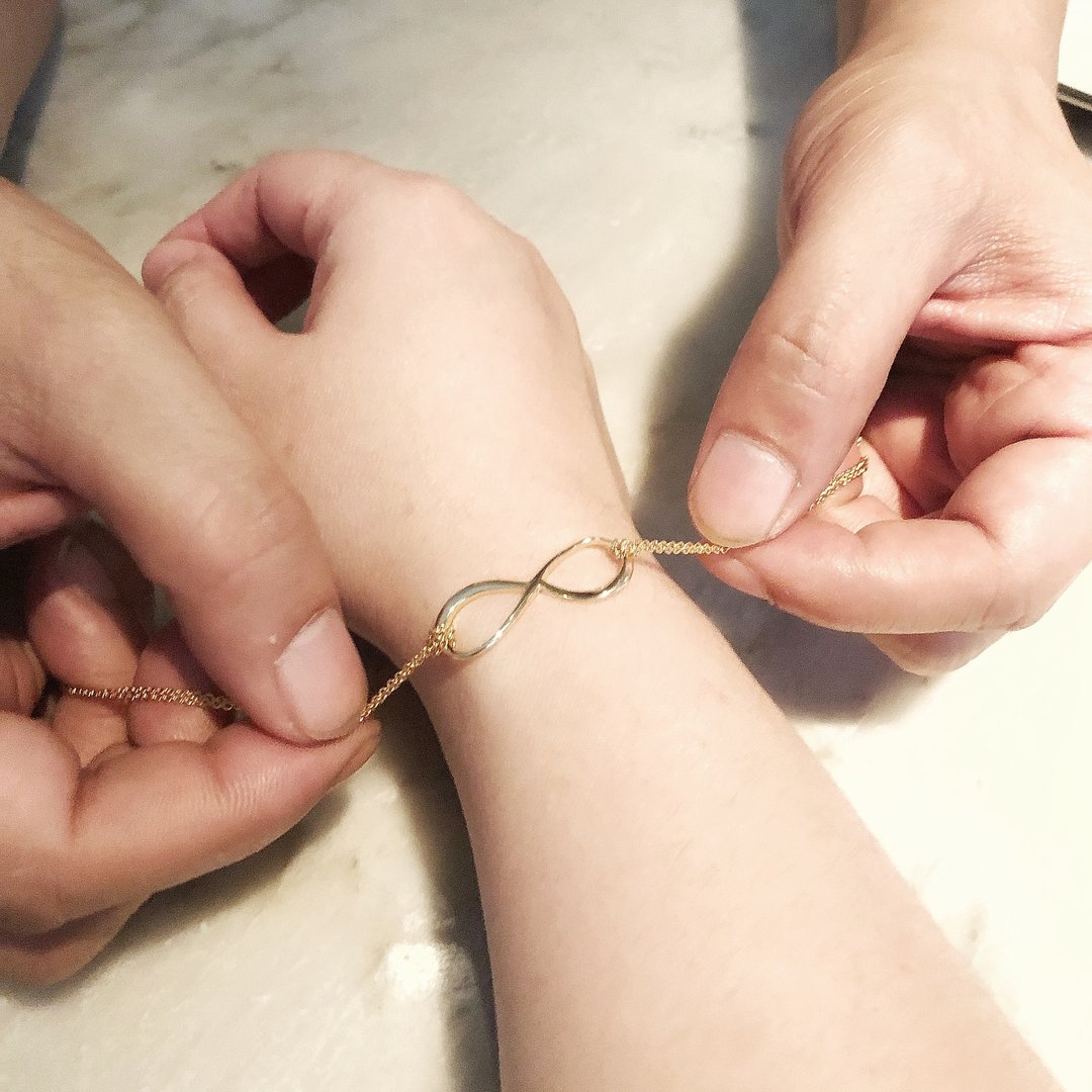 爱。无限 手链 Infinity。Love Bracelet  - 手链/手环 - 其他金属 金色