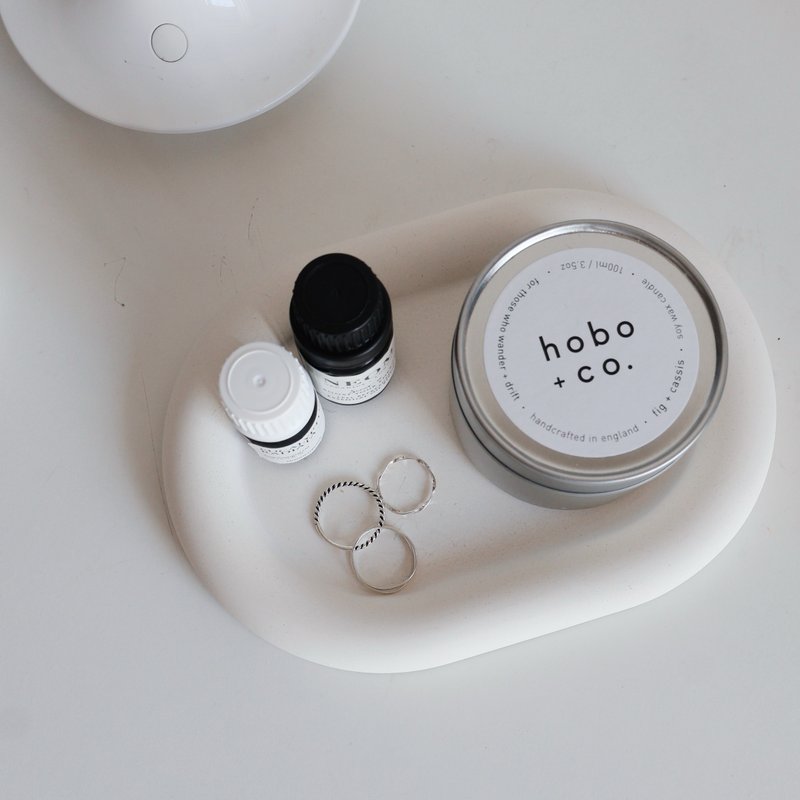 CONCRETE LATTLE 奶霜拿铁 | 椭圆水泥吸水收纳盘・饰品盘 - 收纳用品 - 石头 白色