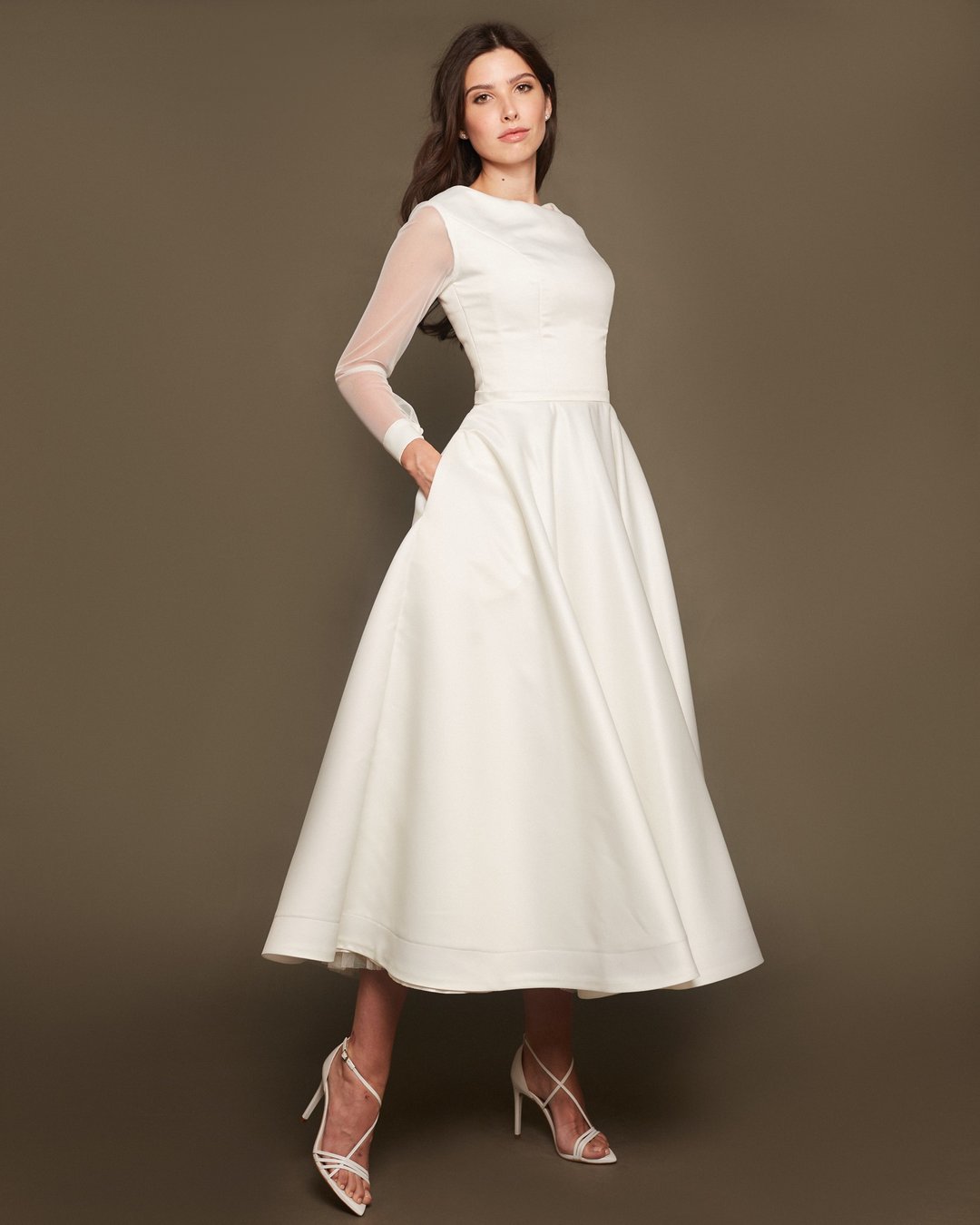 短款缎面婚纱、缎面婚纱、长袖婚纱 - 晚装/礼服 - 其他材质 白色