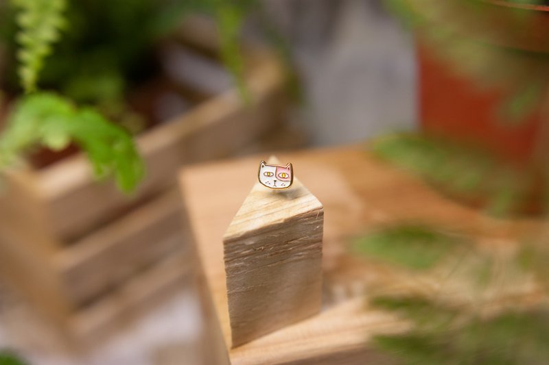【手工系列】珐琅耳环/粉红猫/黄眼睛/可改夹式/Enamel earring - 耳环/耳夹 - 珐琅 咖啡色